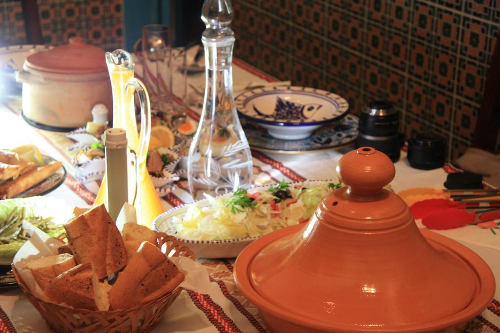 Dar Hassine Allani 凯鲁万 外观 照片